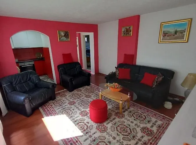 Lari And Klo 塞拉耶佛